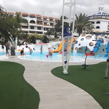Apartment Wonderland With The Best Swimming Pool In Park S Iii *