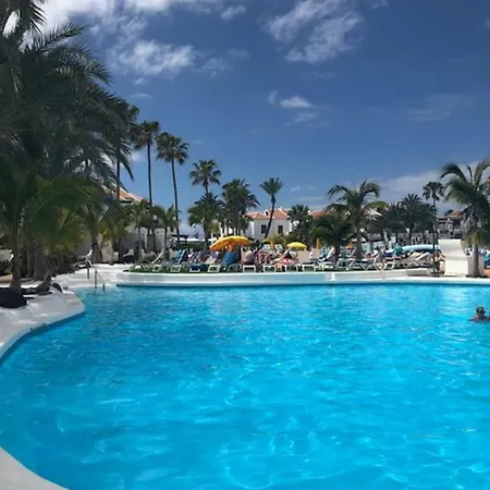 Wonderland With The Best Swimming Pool In Park S Iii Apartment